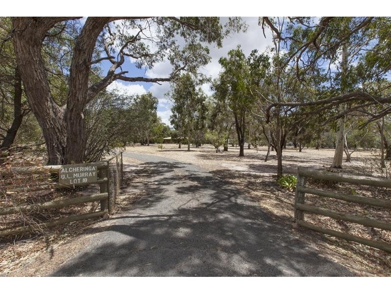 18 Waterhole Road, Pomonal VIC 3381