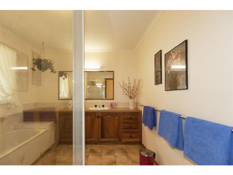 18 Waterhole Road, Pomonal VIC 3381