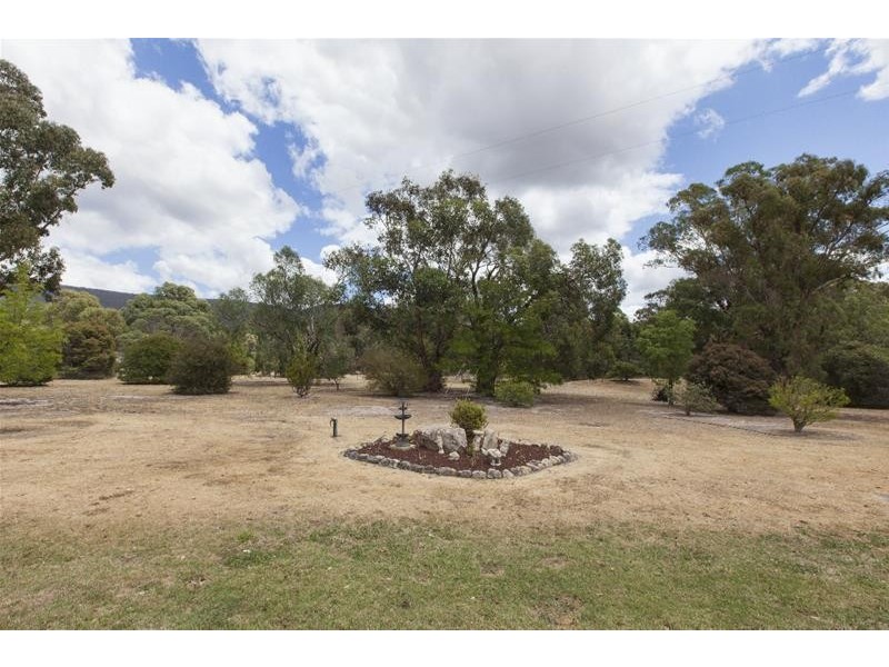 18 Waterhole Road, Pomonal VIC 3381