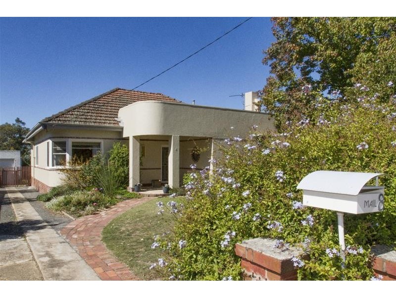8 Vincent Street, Ararat VIC 3377