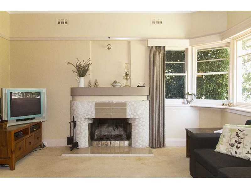 8 Vincent Street, Ararat VIC 3377