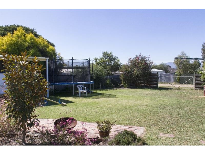 8 Vincent Street, Ararat VIC 3377