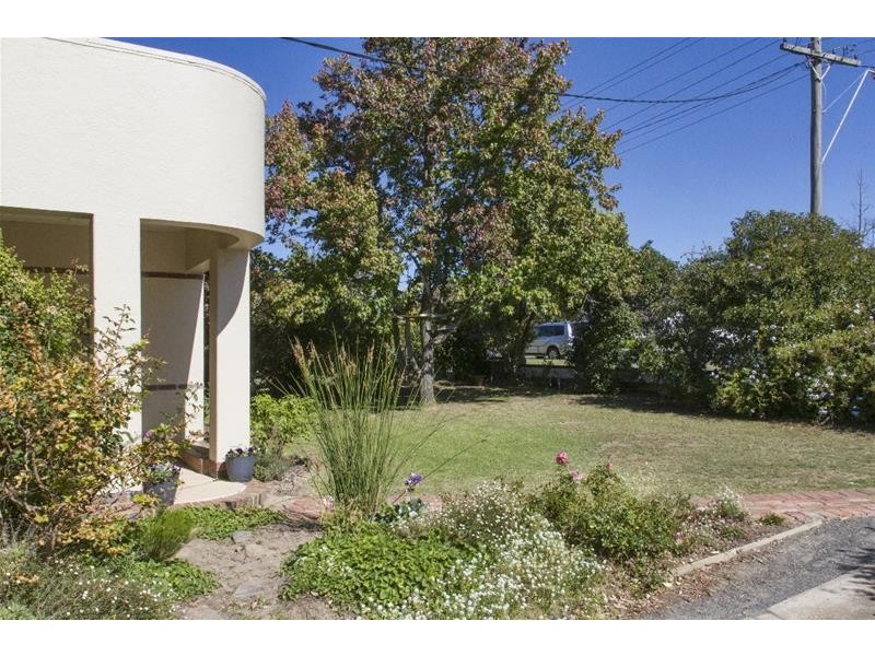 8 Vincent Street, Ararat VIC 3377