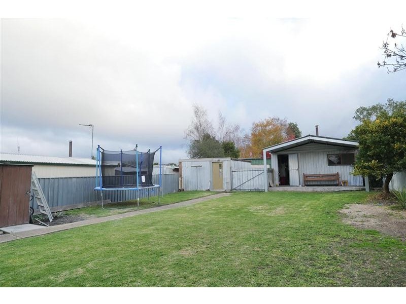 43 Banfield Street, Ararat VIC 3377