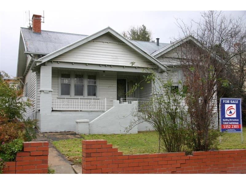 9 LAMBERT Street, Ararat VIC 3377