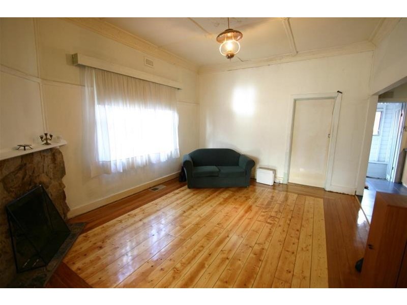 9 LAMBERT Street, Ararat VIC 3377