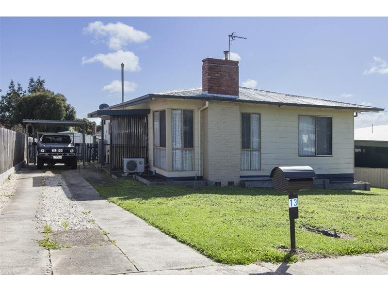 13 Churchill Avenue, Ararat VIC 3377