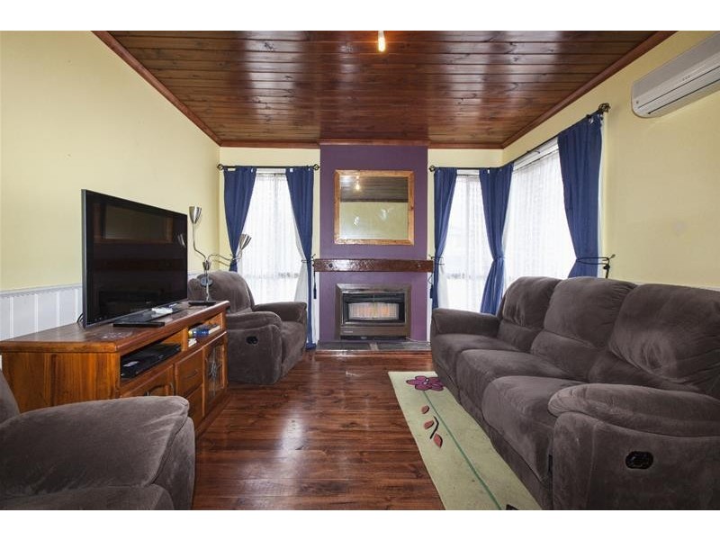 13 Churchill Avenue, Ararat VIC 3377