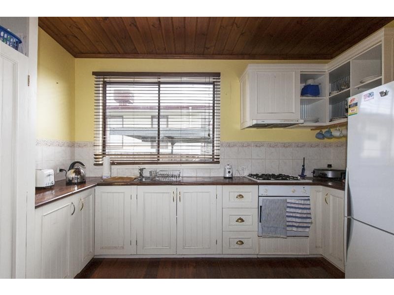 13 Churchill Avenue, Ararat VIC 3377