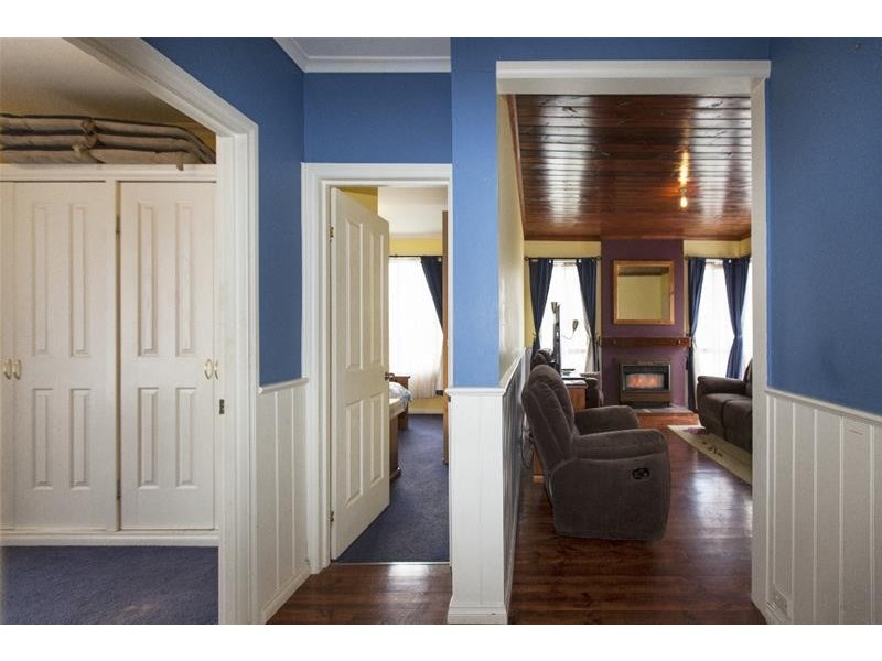 13 Churchill Avenue, Ararat VIC 3377