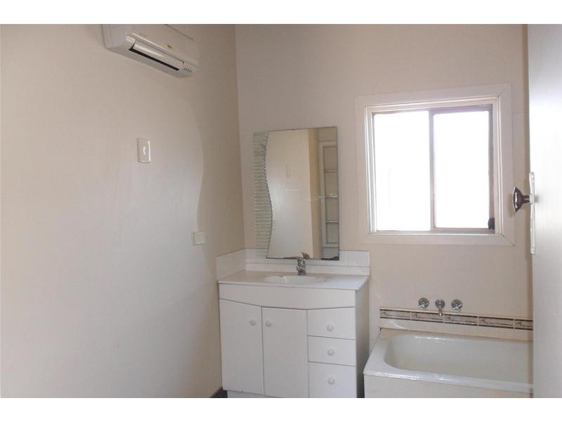 21 CAMPBELL Street, Ararat VIC 3377