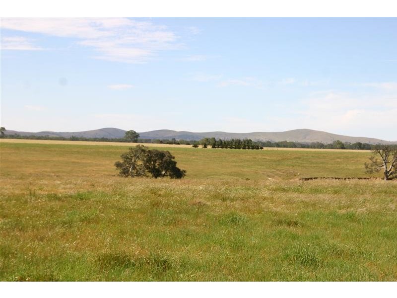 Old Geelong Road, Dobie, Ararat VIC 3377