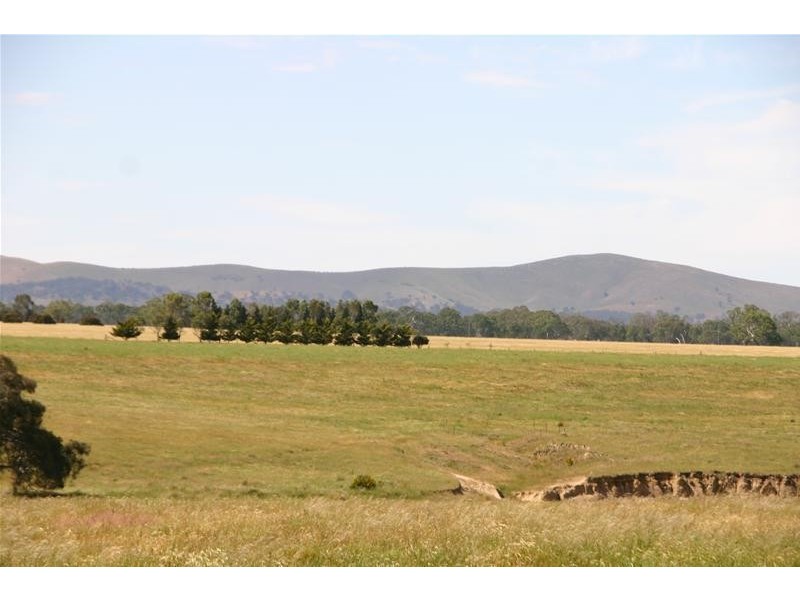 Old Geelong Road, Dobie, Ararat VIC 3377