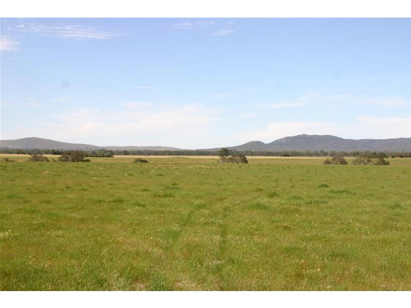 Old Geelong Road, Dobie, Ararat VIC 3377