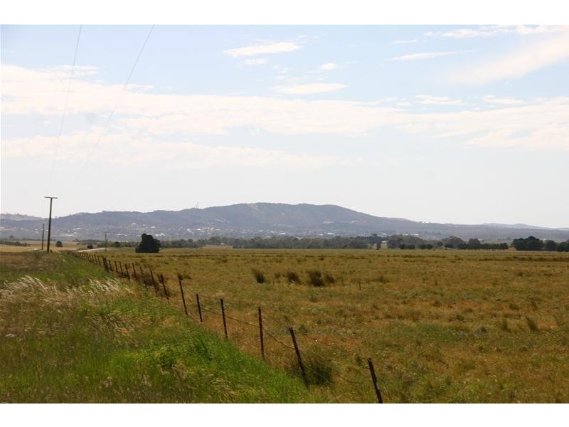 Old Geelong Road, Dobie, Ararat VIC 3377