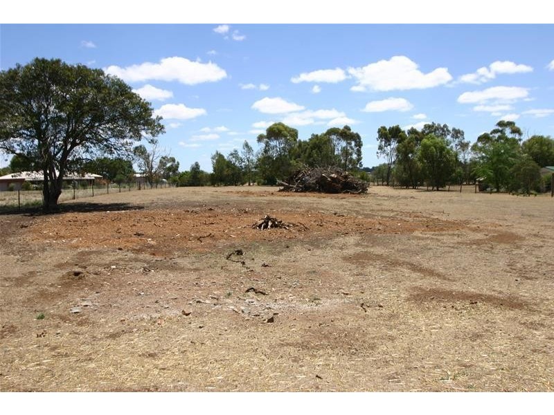 103 Montgomery Street, Lake Bolac VIC 3351