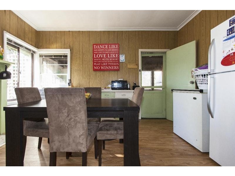 16 Acacia Avenue, Ararat VIC 3377