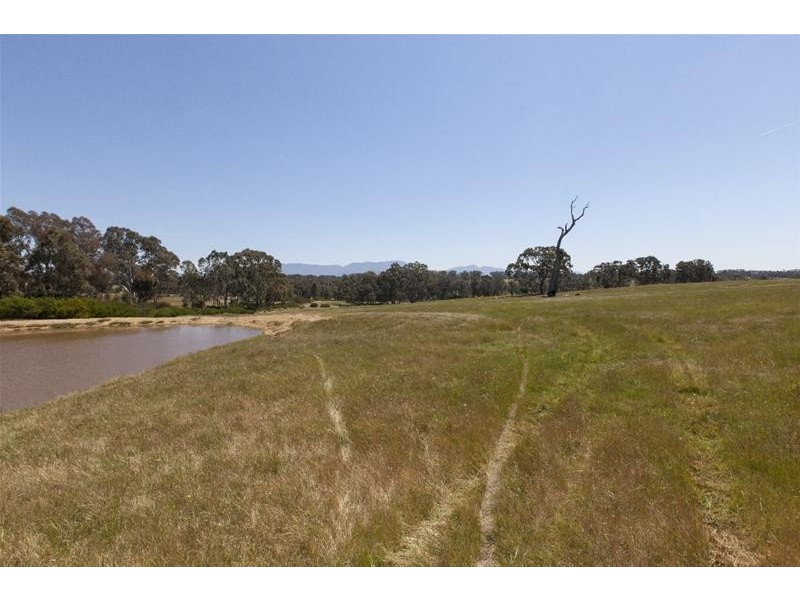 4 Lennox Springs Road, Moyston VIC 3377