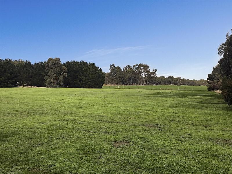 33A Ethels Court, Amphitheatre VIC 3468