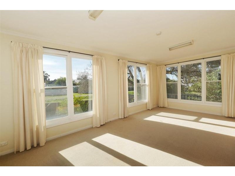 29 McGibbony Street, Ararat VIC 3377