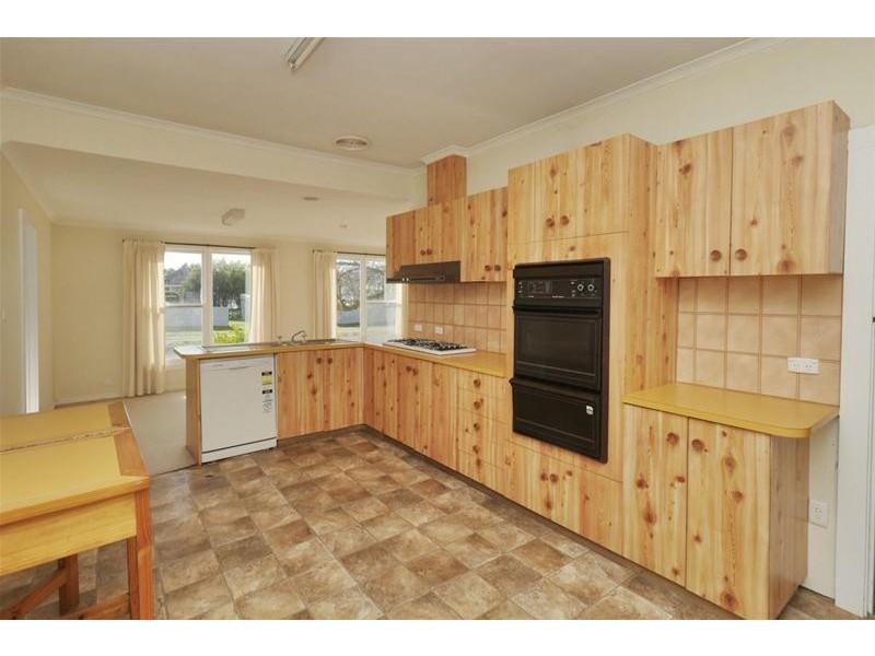 29 McGibbony Street, Ararat VIC 3377