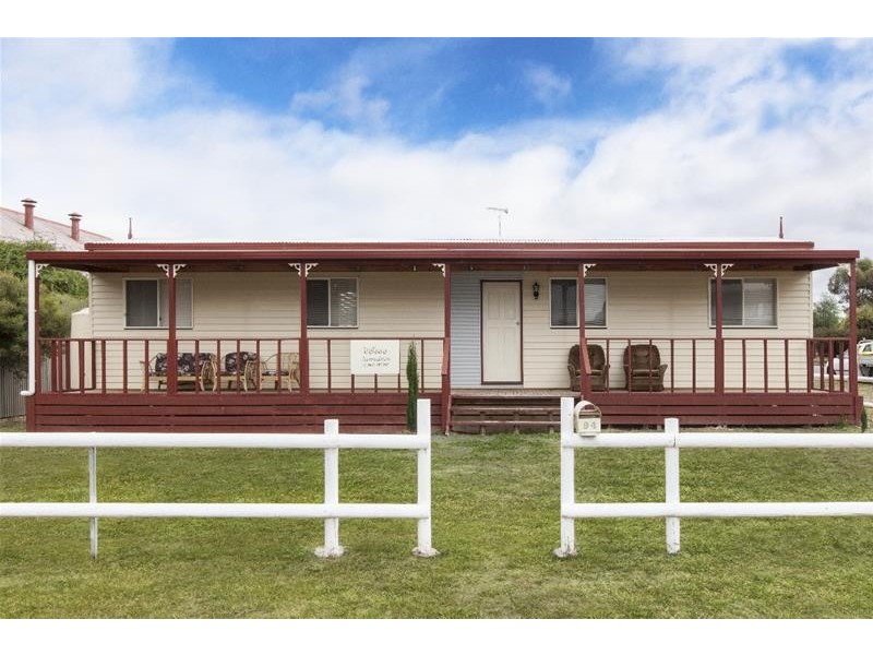 94 Main Street, Willaura VIC 3379