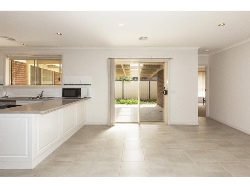 83 CHURCHILL Avenue, Ararat VIC 3377