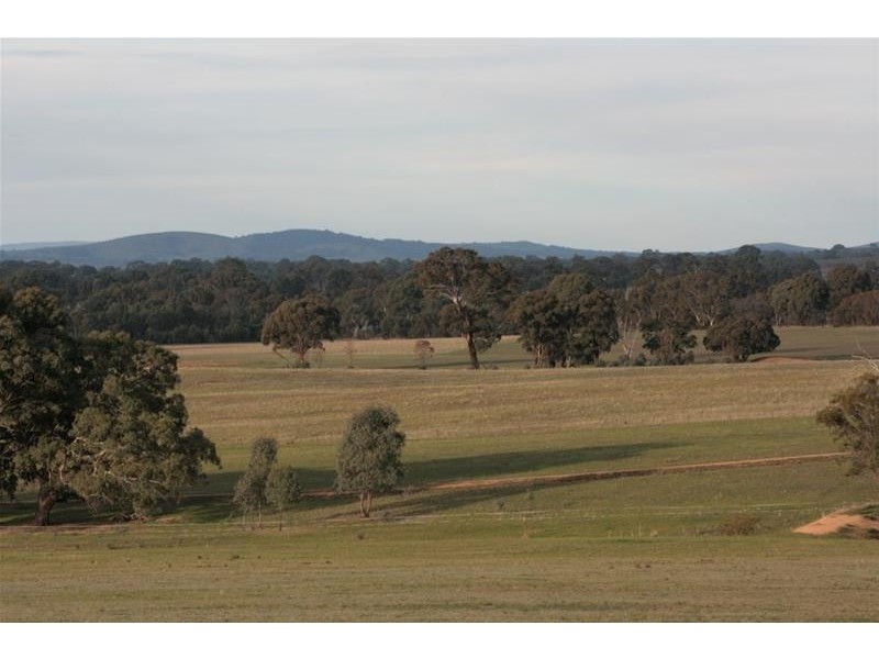 563 Sugarloaf Road, Great Western VIC 3374