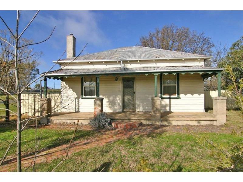 54 McLellan Street, Ararat VIC 3377