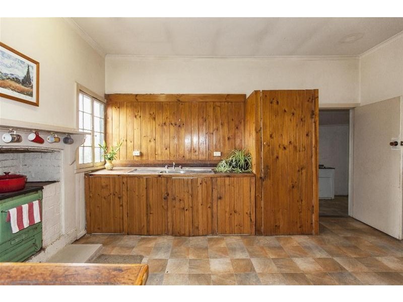 54 McLellan Street, Ararat VIC 3377