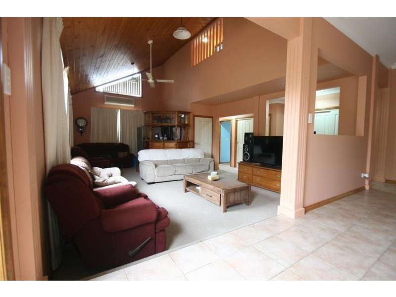 13 VANSTAN Street, Ararat VIC 3377