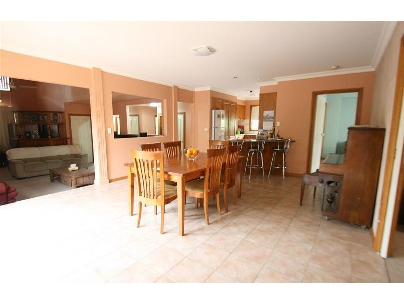 13 VANSTAN Street, Ararat VIC 3377