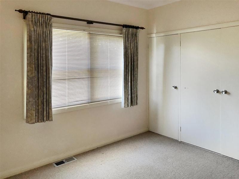 6 ARADALE Avenue, Ararat VIC 3377