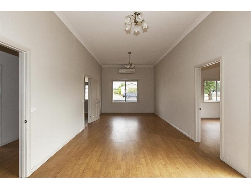 32 MAUDE Street, Ararat VIC 3377