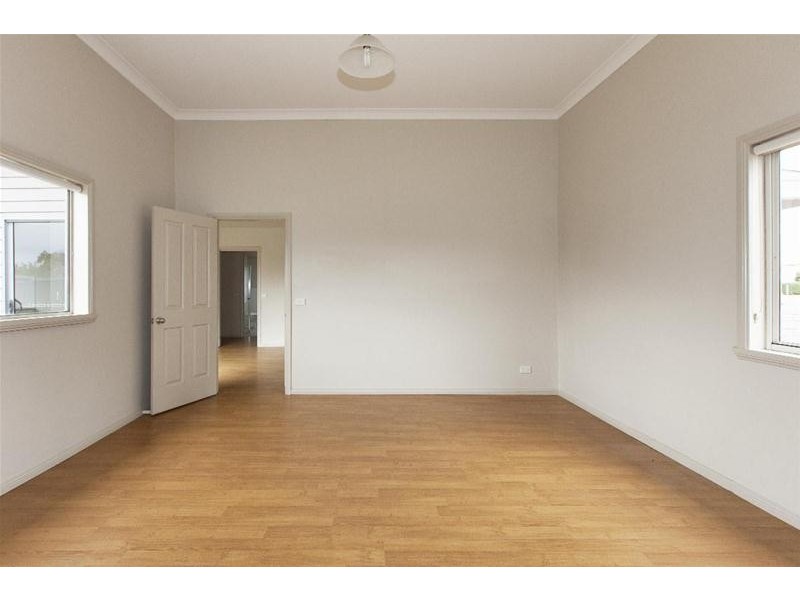 32 MAUDE Street, Ararat VIC 3377