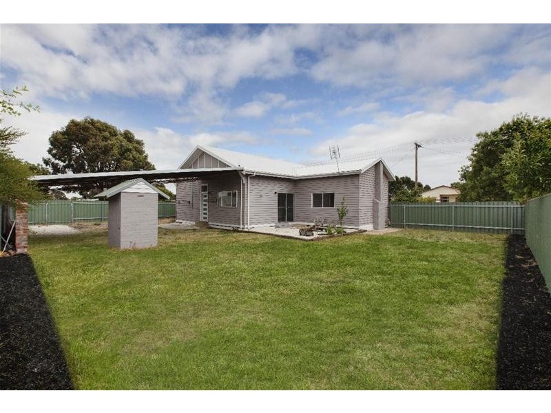 32 MAUDE Street, Ararat VIC 3377