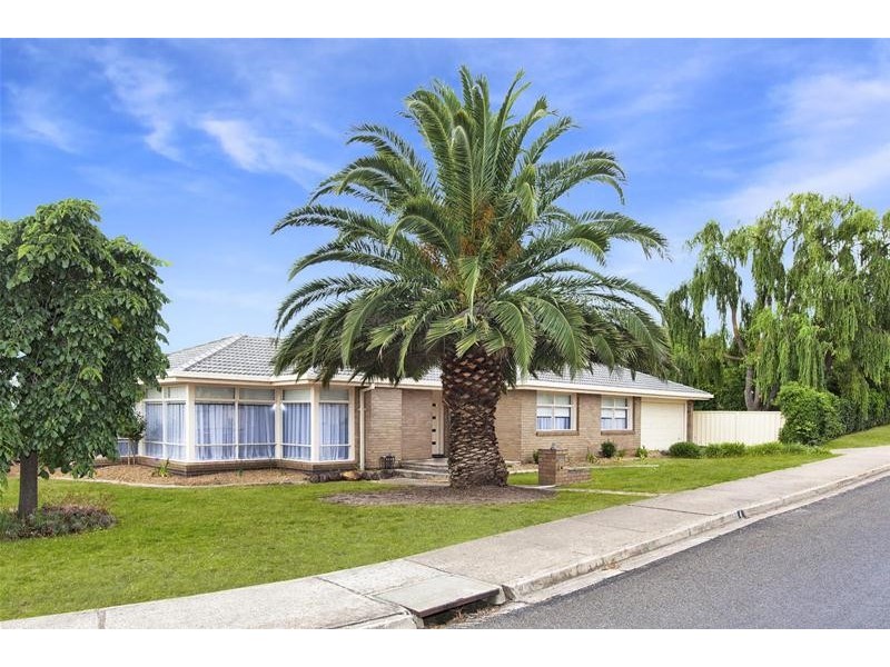 4 LOWE Street, Ararat VIC 3377