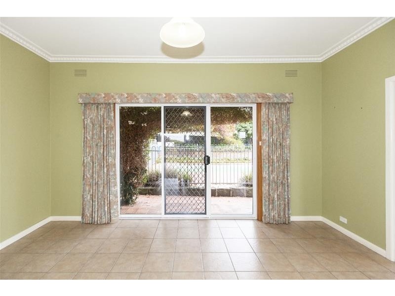 4 BREWSTER Road, Ararat VIC 3377