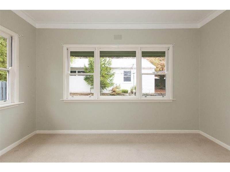 4 BREWSTER Road, Ararat VIC 3377