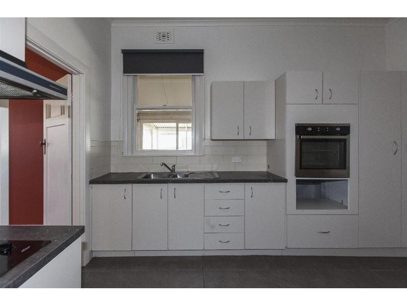 16 Dawson Street, Ararat VIC 3377