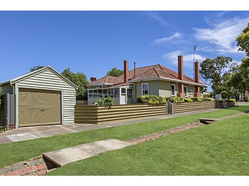 16 Dawson Street, Ararat VIC 3377