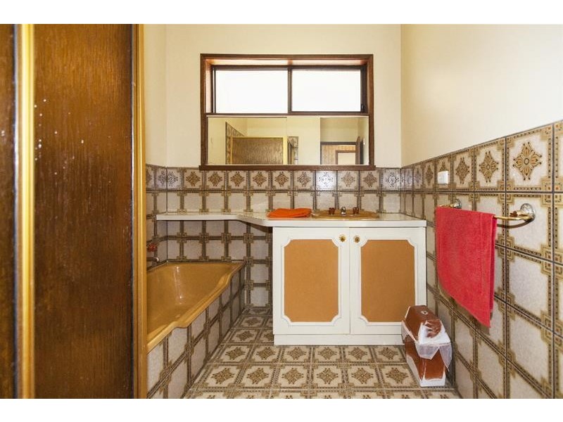 6 Morella Road, Ararat VIC 3377