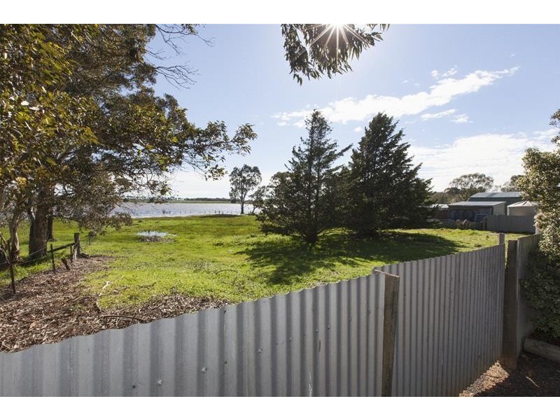 16 Campbell Street, Streatham VIC 3351