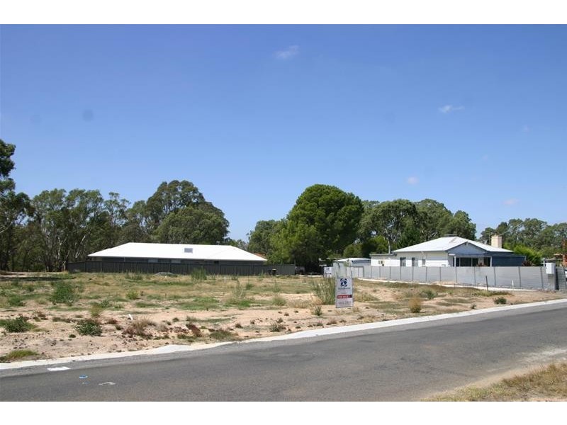 20 Acacia Avenue, Ararat VIC 3377