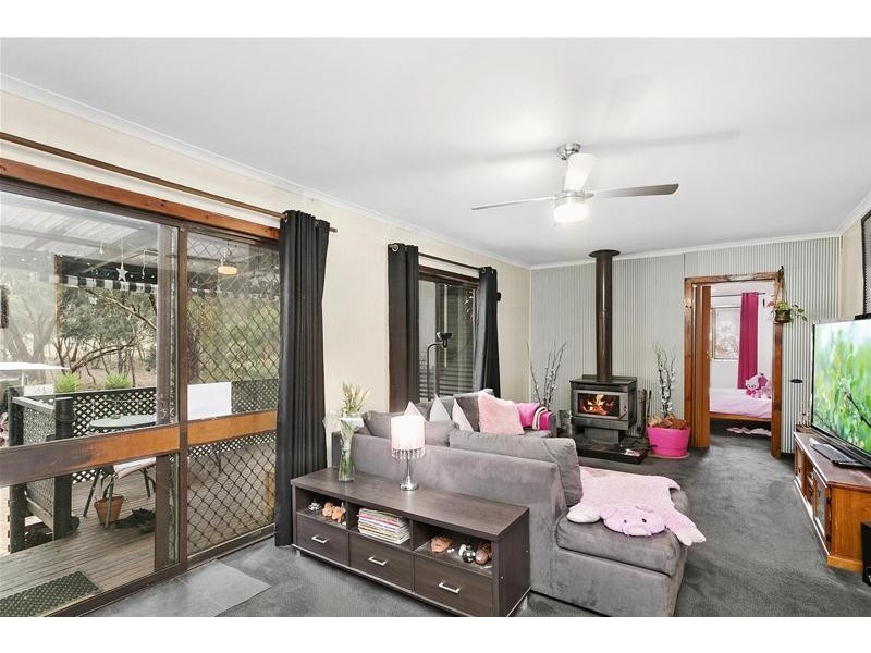 64 Bellinghams Hill Road, Ararat VIC 3377