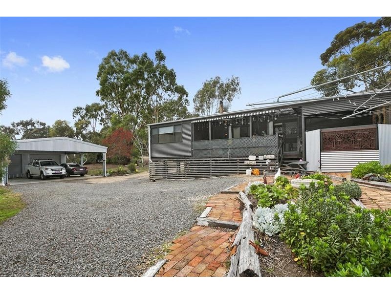 64 Bellinghams Hill Road, Ararat VIC 3377