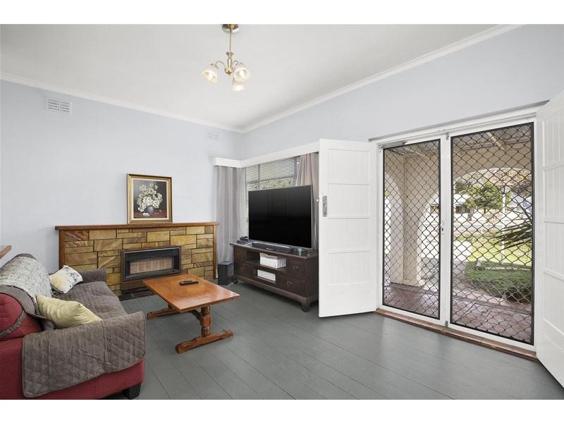 16 Baird Street, Ararat VIC 3377