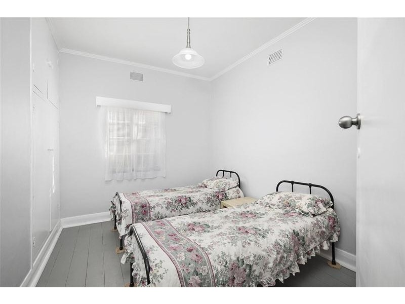 16 Baird Street, Ararat VIC 3377