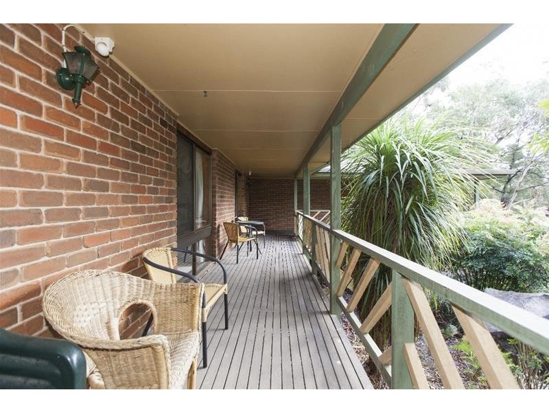 8 High Road, Halls Gap VIC 3381