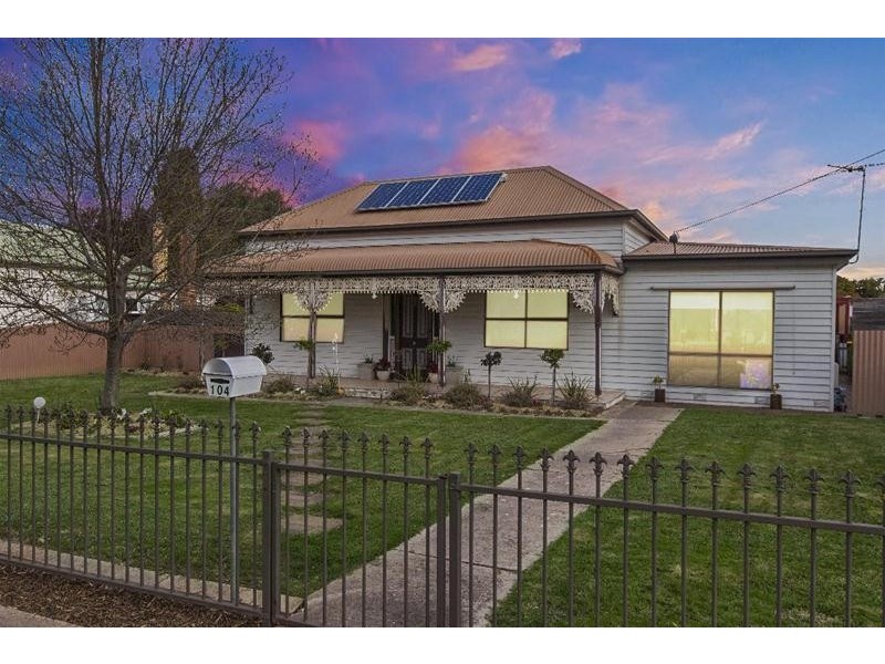 104 Moore Street, Ararat VIC 3377